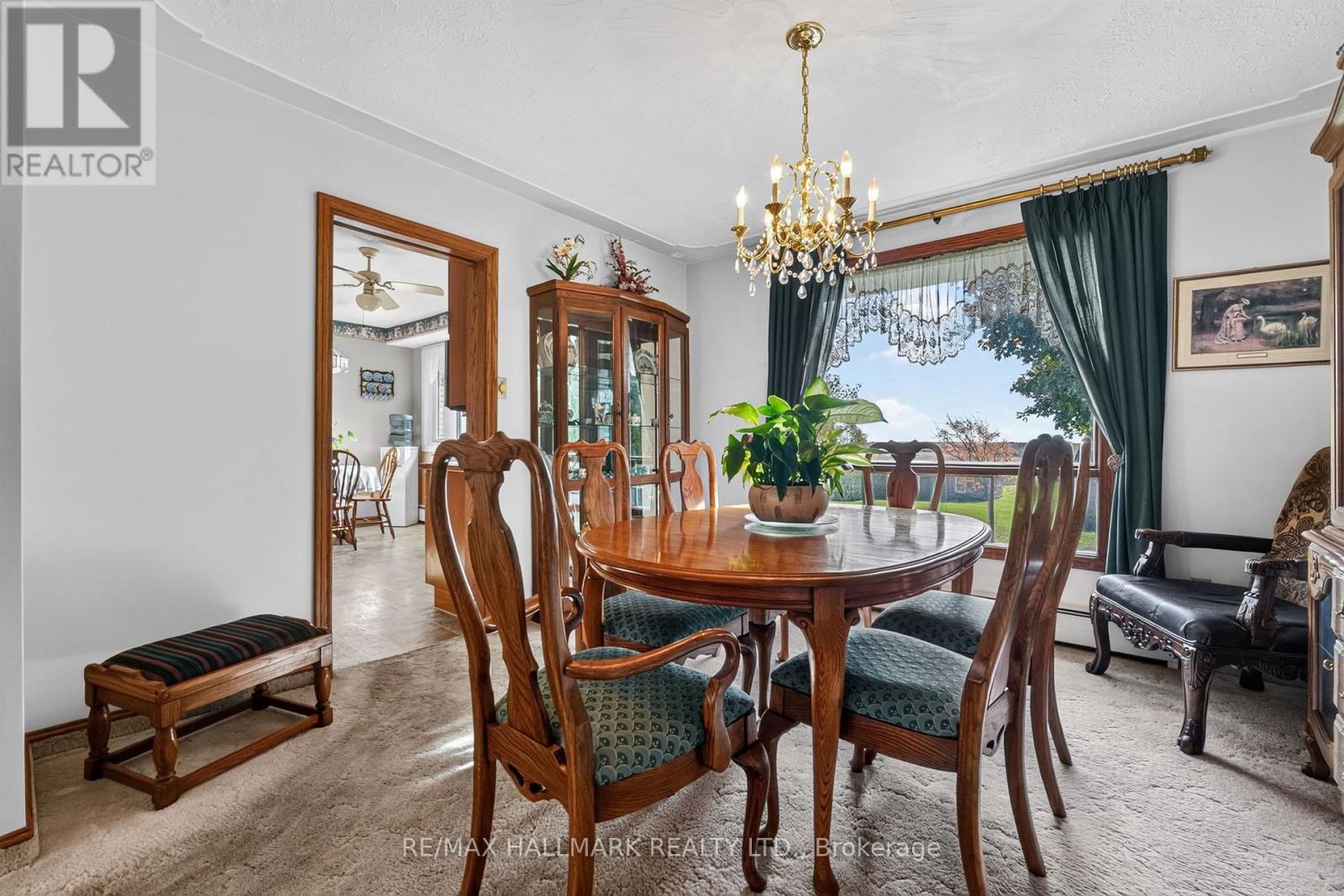 697 Ridge Road West, Grimsby, ON photo 16