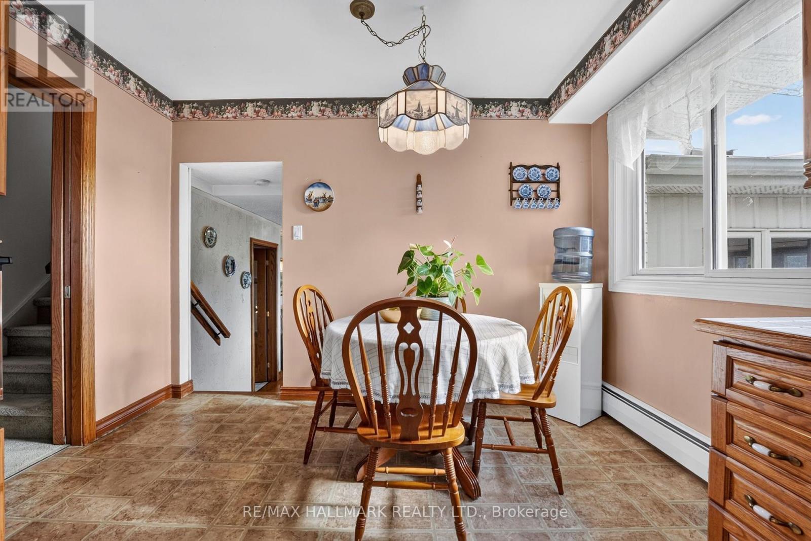 697 Ridge Road West, Grimsby, ON photo 20