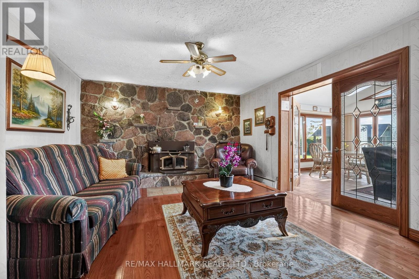 697 Ridge Road West, Grimsby, ON photo 23