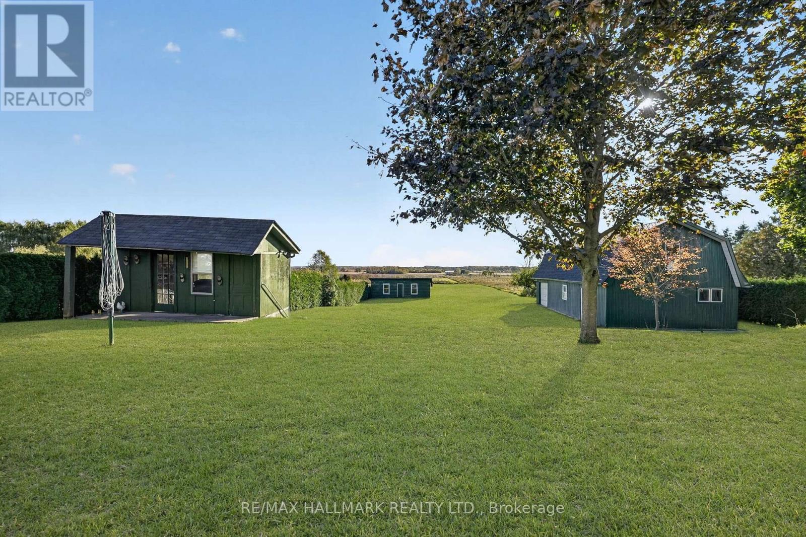 697 Ridge Road West, Grimsby, ON photo 3
