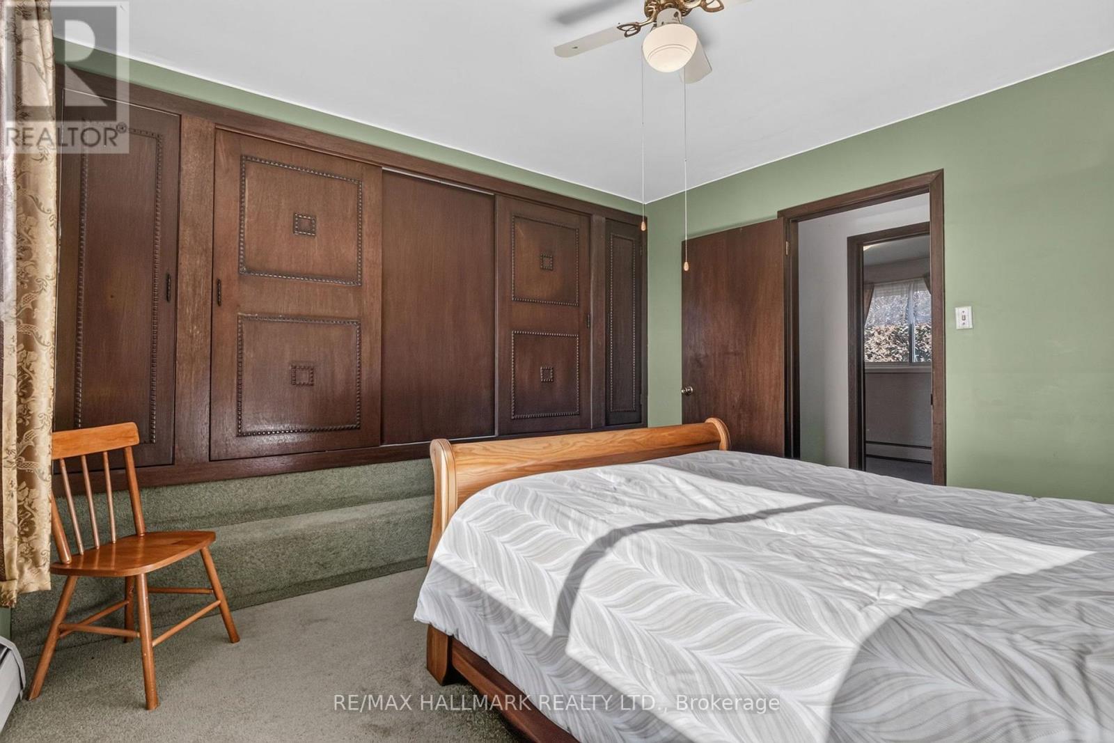 697 Ridge Road West, Grimsby, ON photo 32