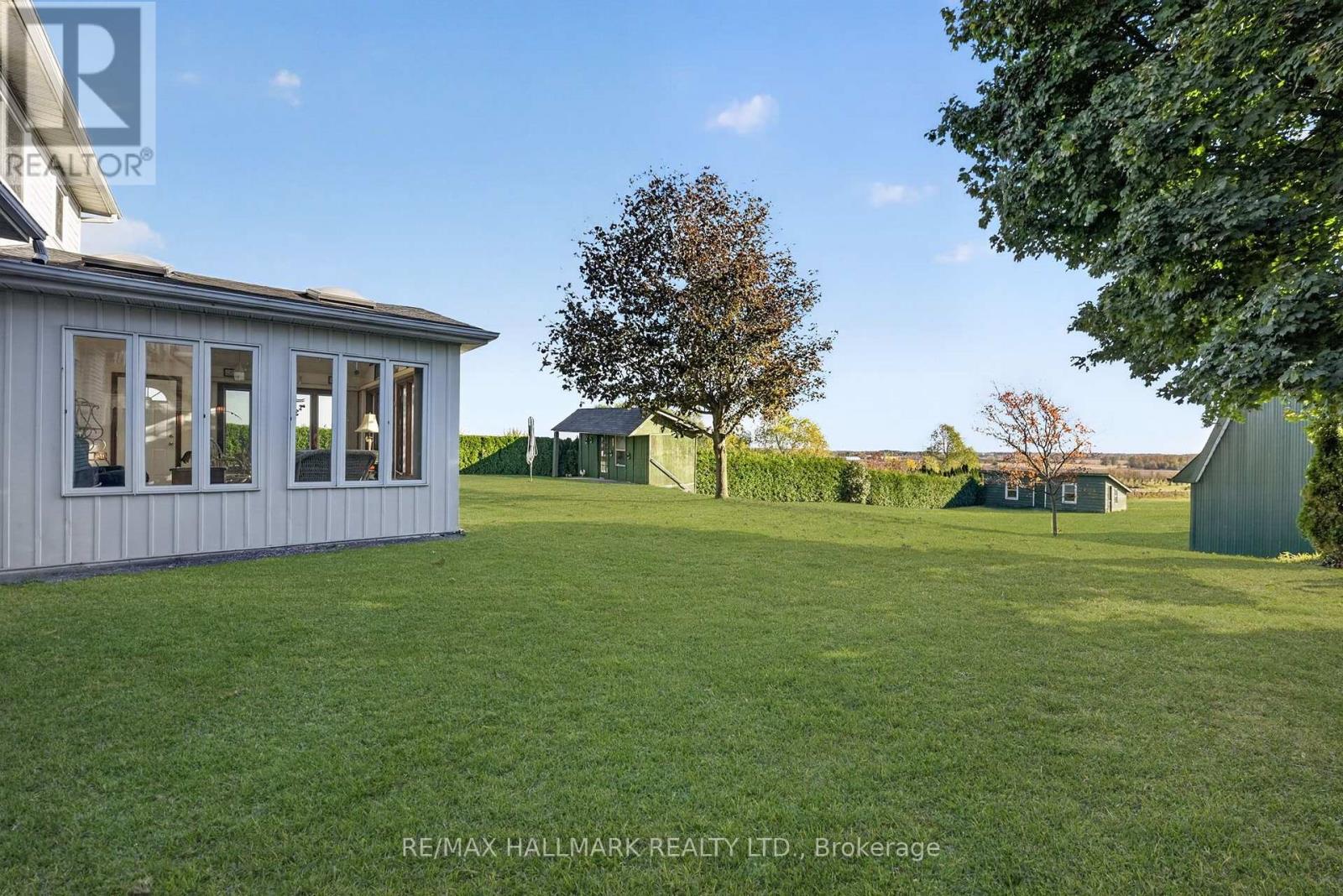 697 Ridge Road West, Grimsby, ON photo 44