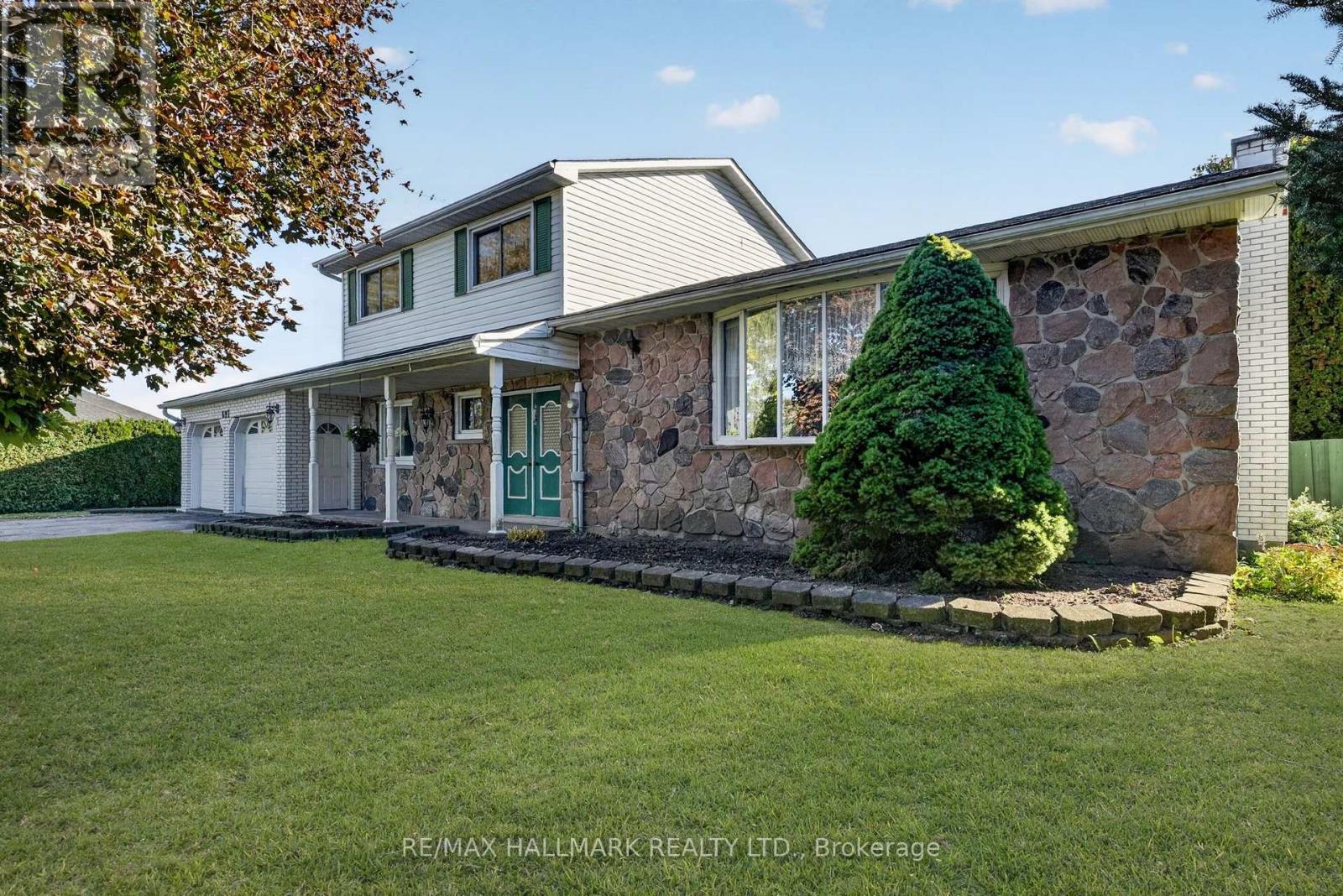 697 Ridge Road West, Grimsby, ON photo 7