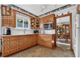 697 Ridge Road W, Grimsby, ON L3M4E7 Photo 18