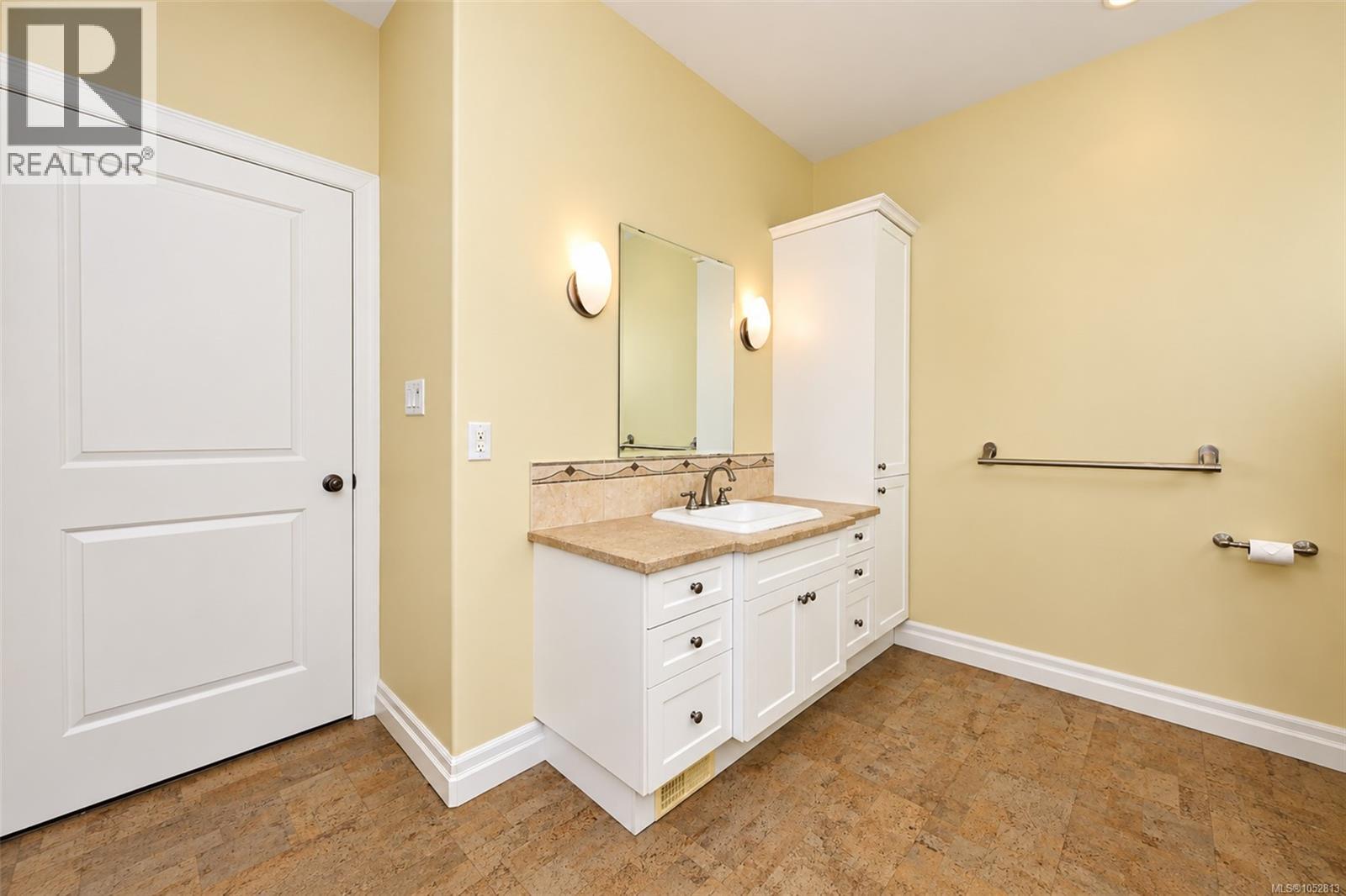 6086 Sterling Dr - 26