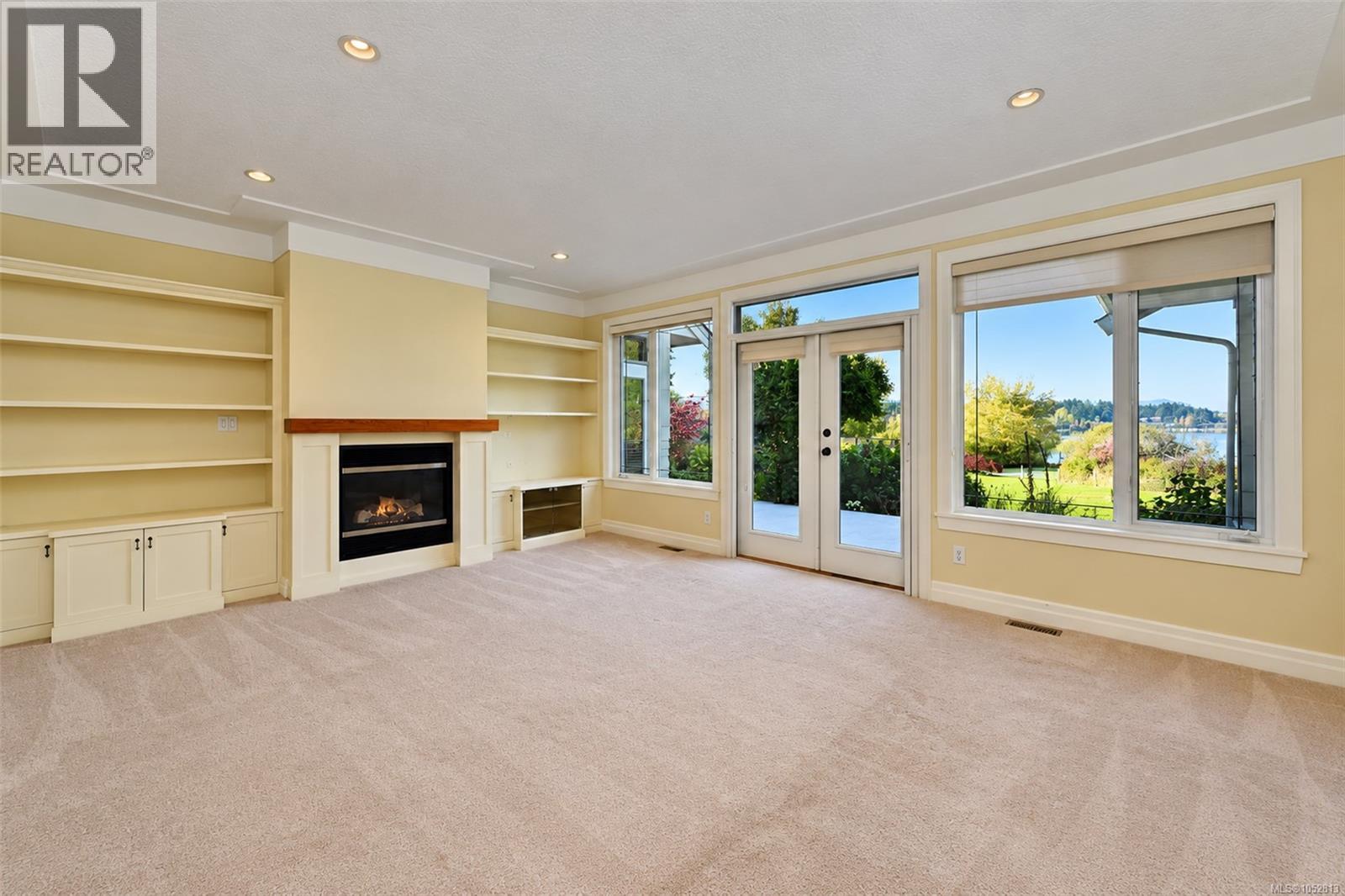 6086 Sterling Dr - 8