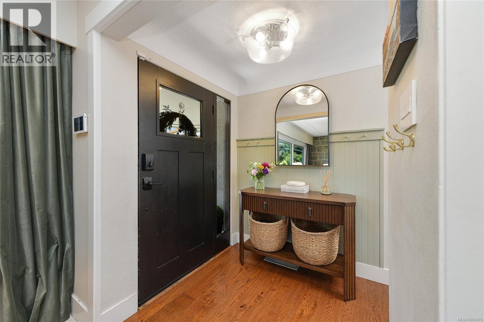  3877 Cedar Hill Cross Road, Saanich