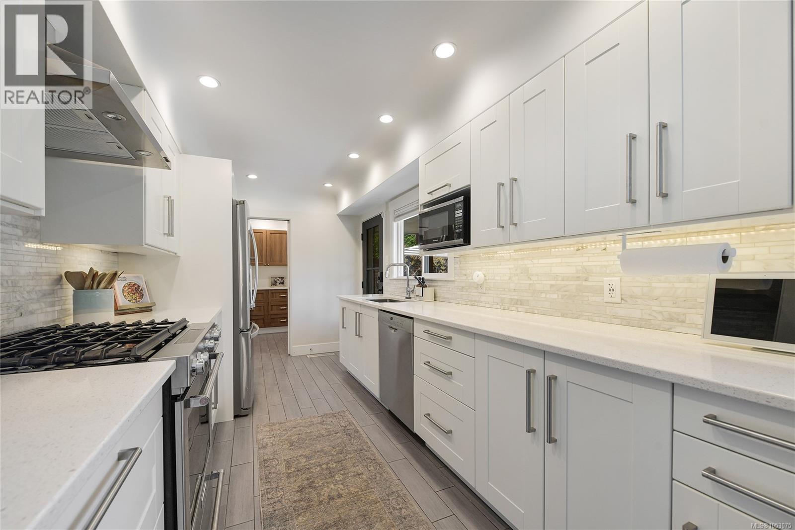  3877 Cedar Hill Cross Road, Saanich