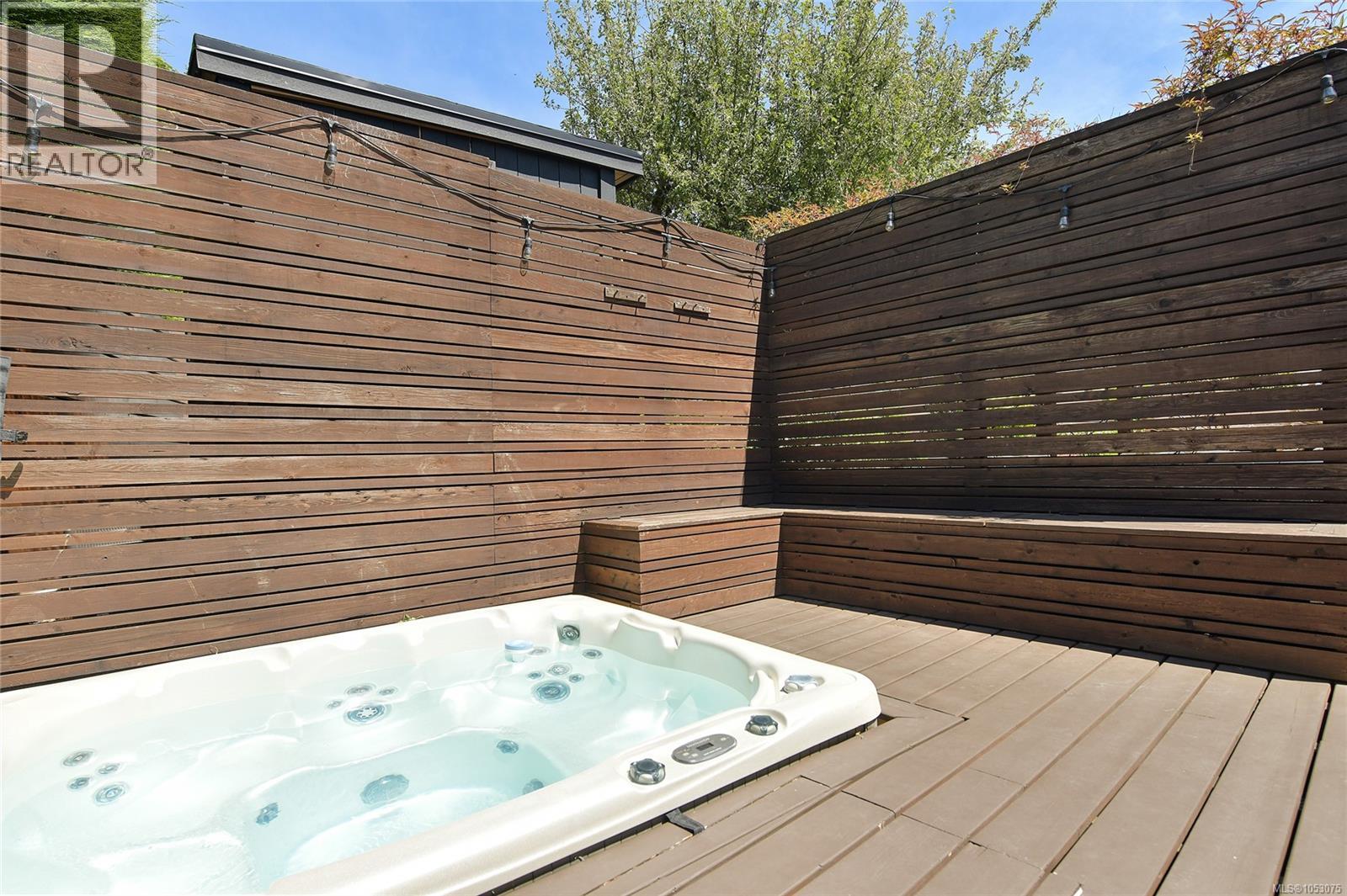 3877 Cedar Hill Cross Road, Saanich