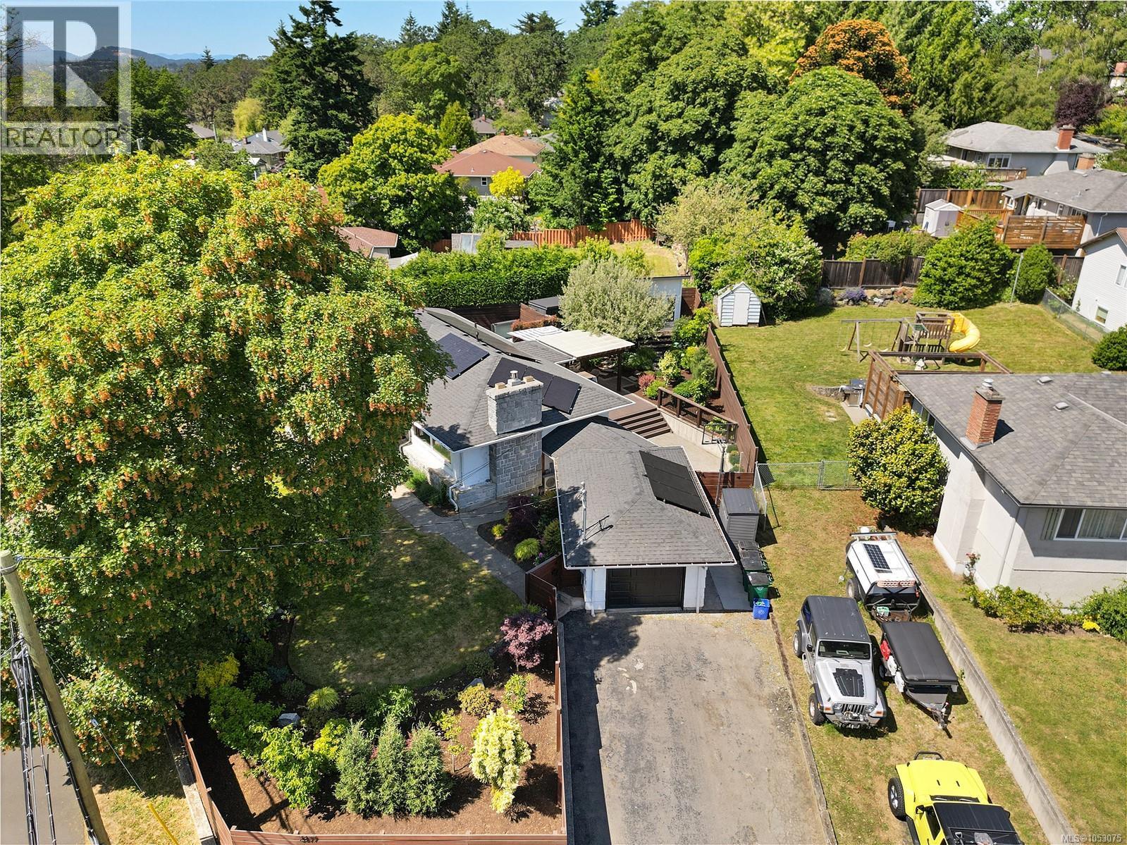  3877 Cedar Hill Cross Road, Saanich