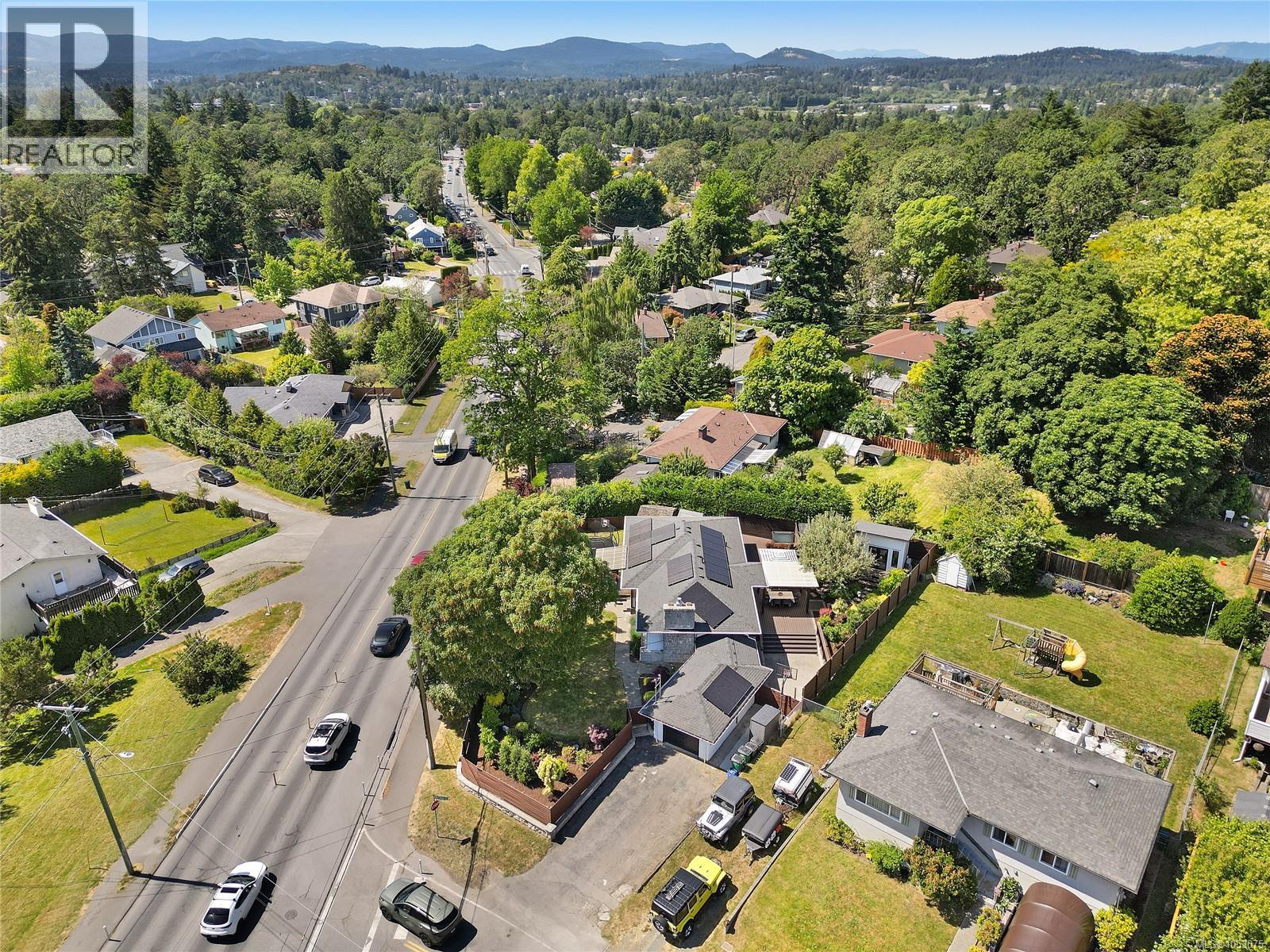  3877 Cedar Hill Cross Road, Saanich