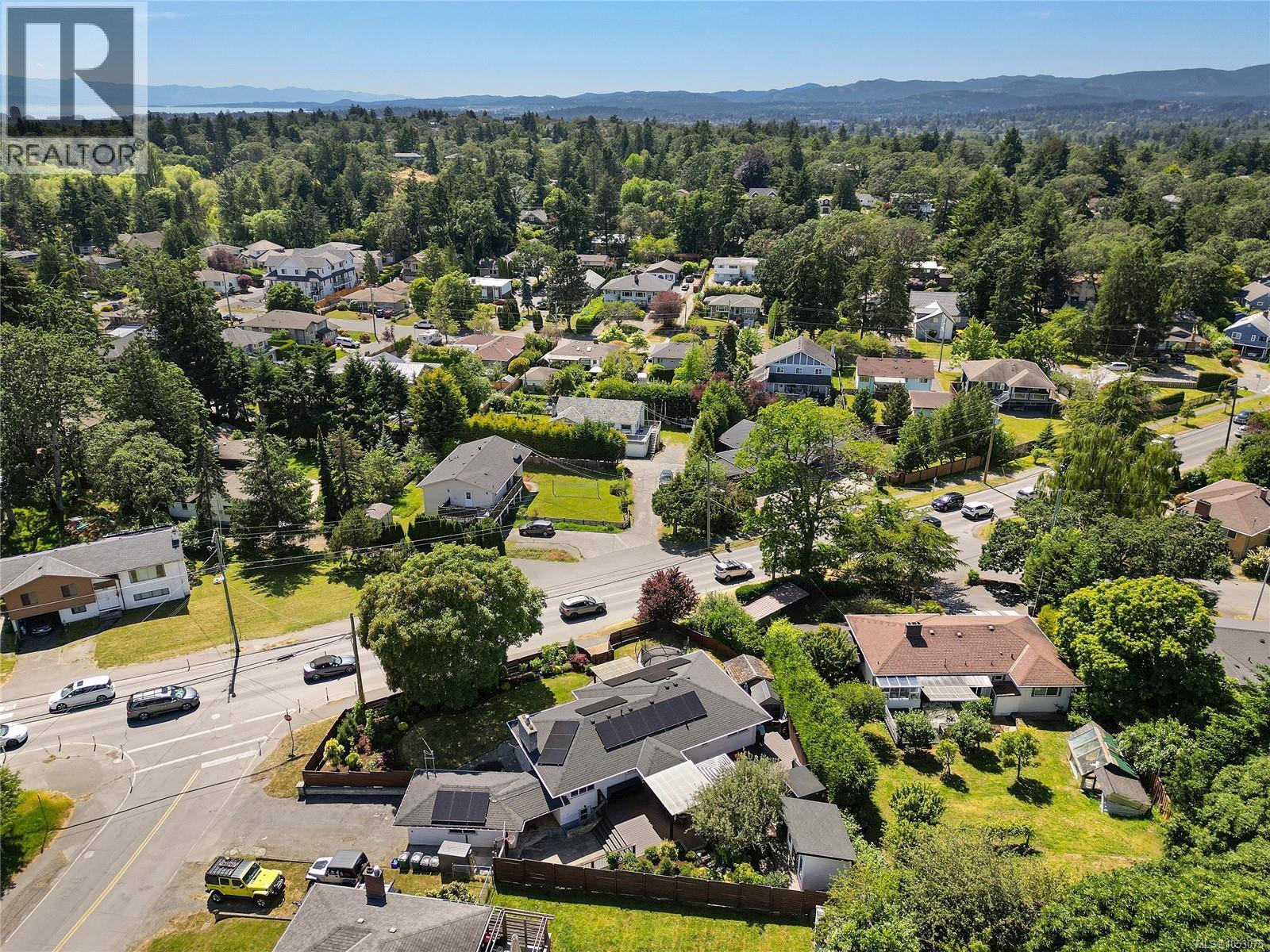  3877 Cedar Hill Cross Road, Saanich