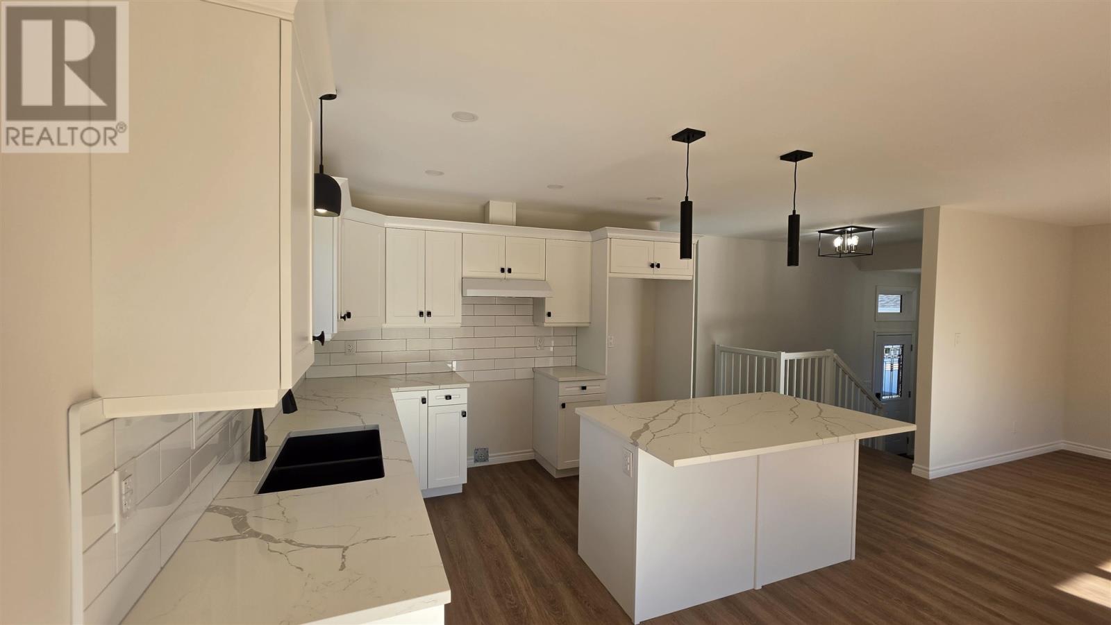 255 East Balfour ST - 13