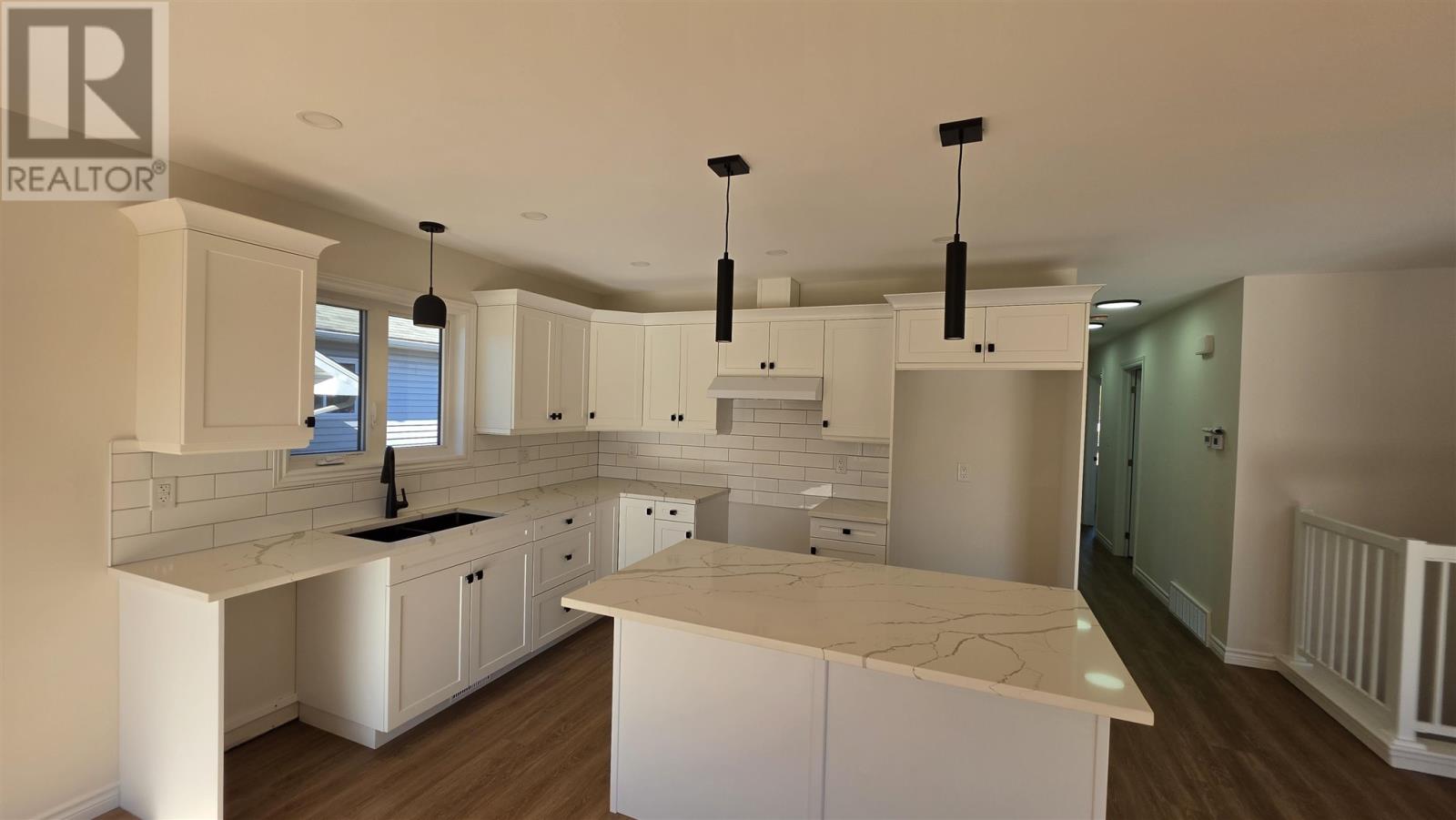 255 East Balfour ST - 15
