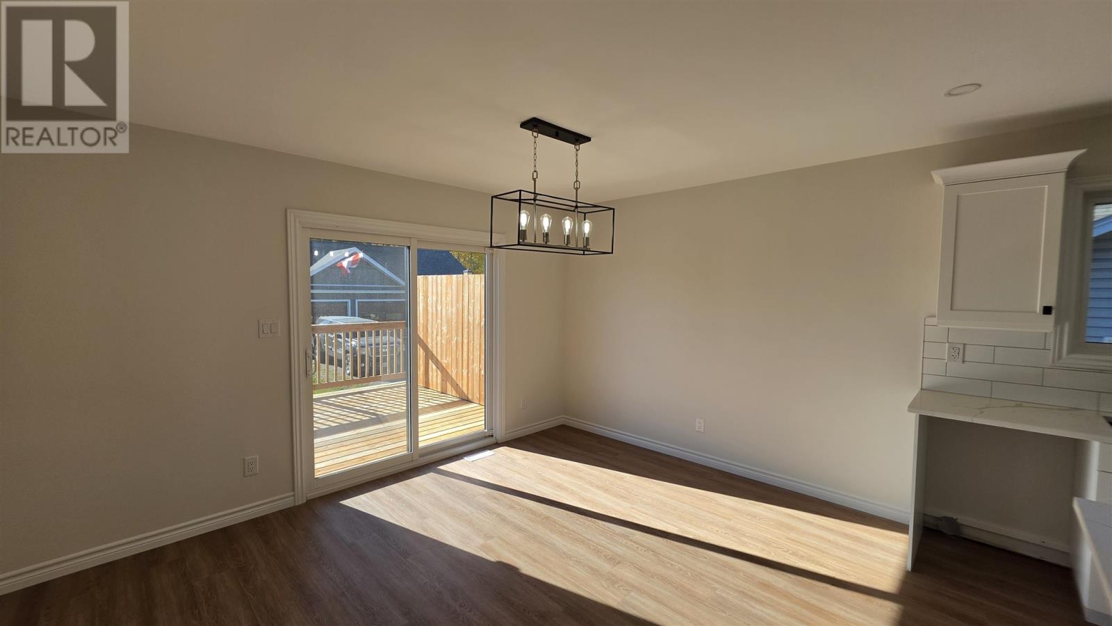 255 East Balfour ST - 16