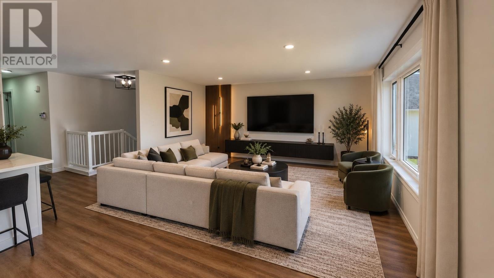 255 East Balfour ST - 20