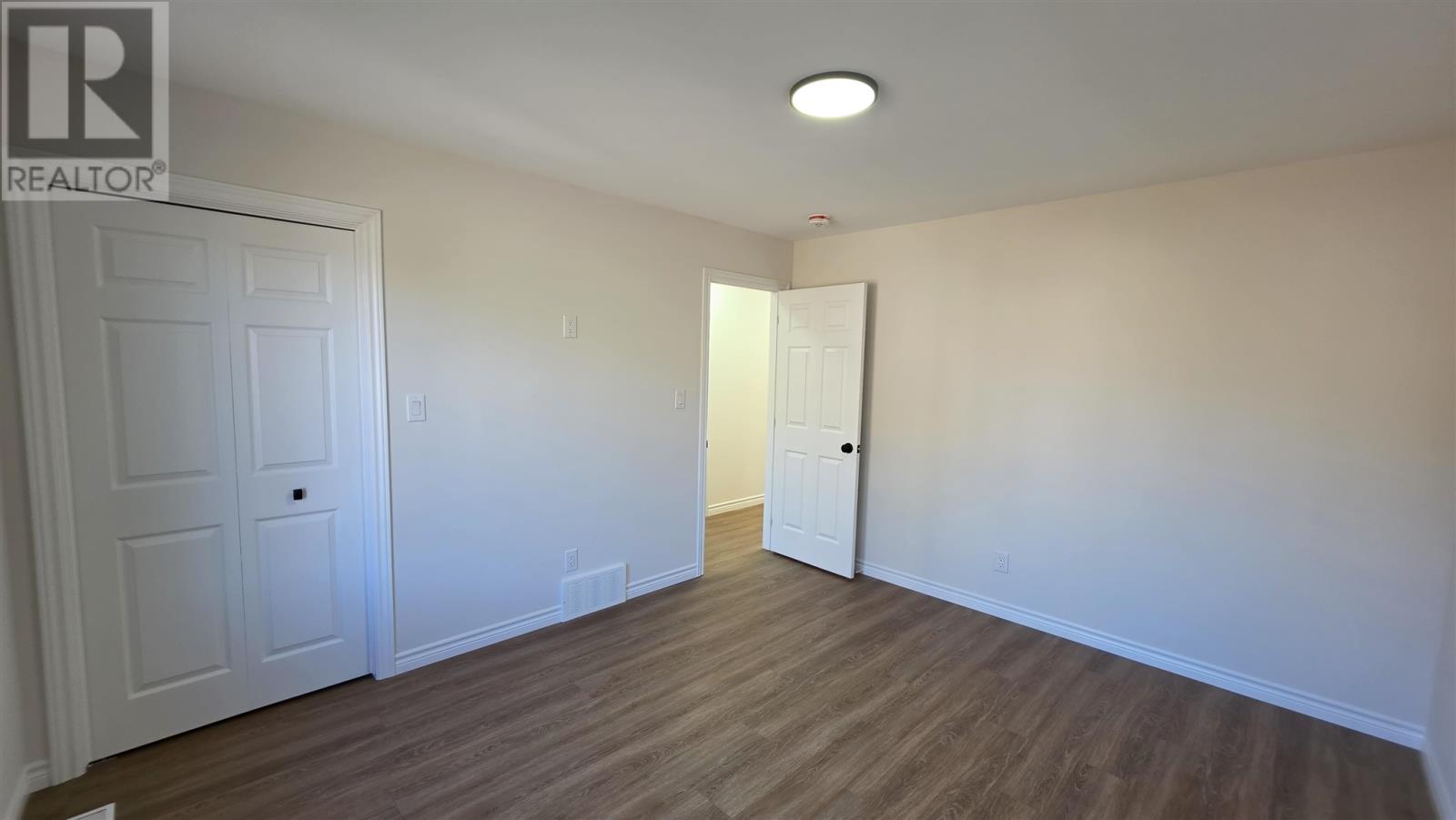 255 East Balfour ST - 24