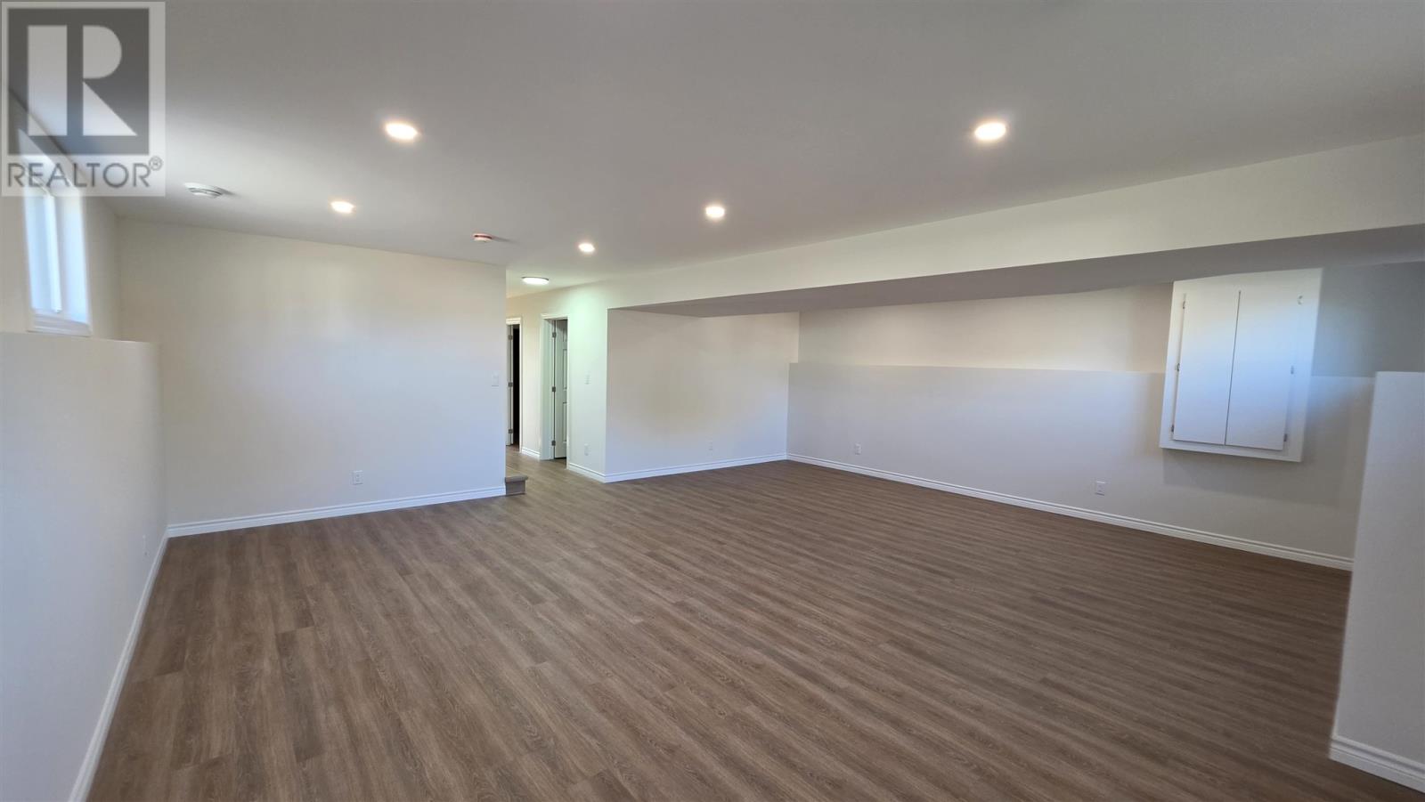 255 East Balfour ST - 35