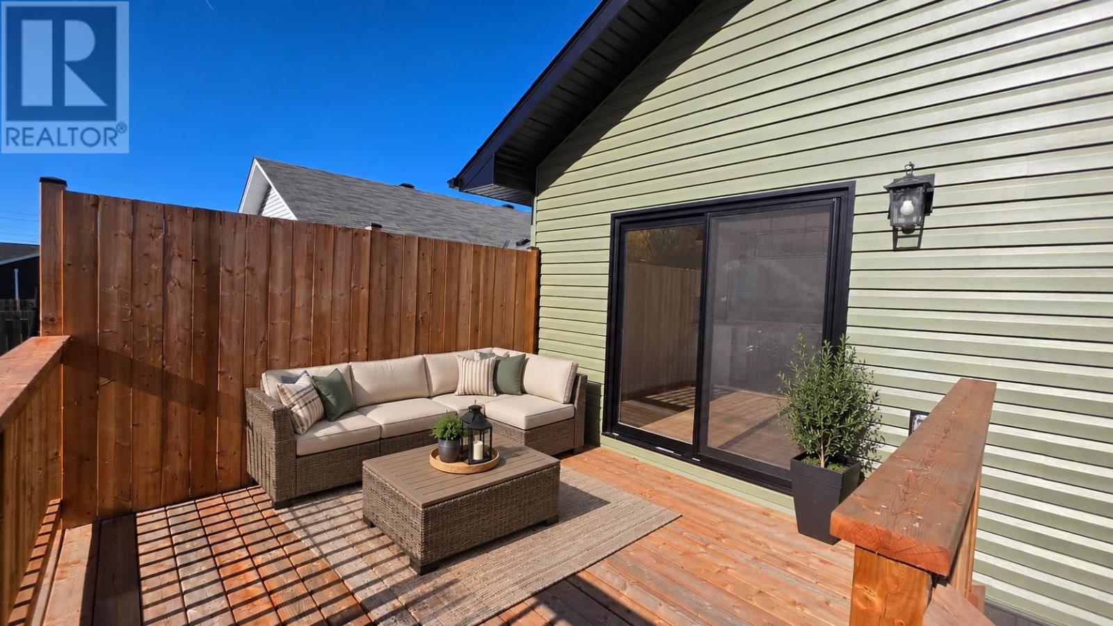255 East Balfour ST - 43