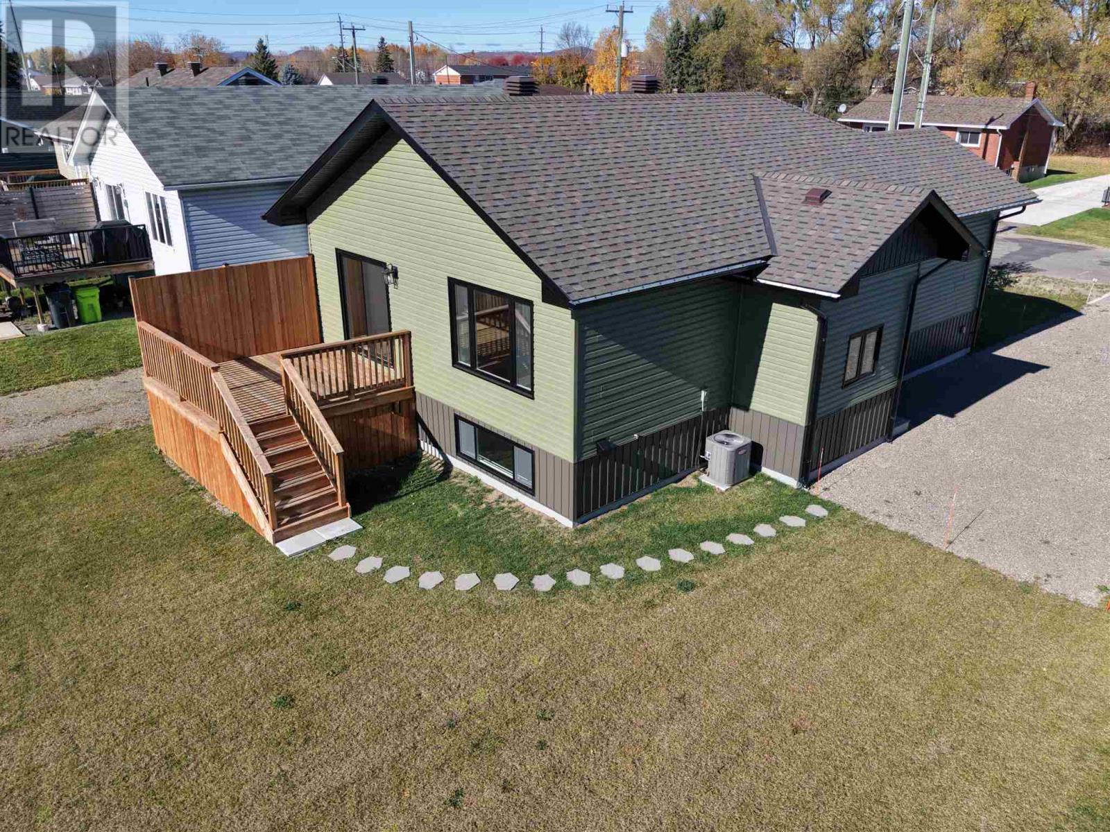 255 East Balfour ST - 45