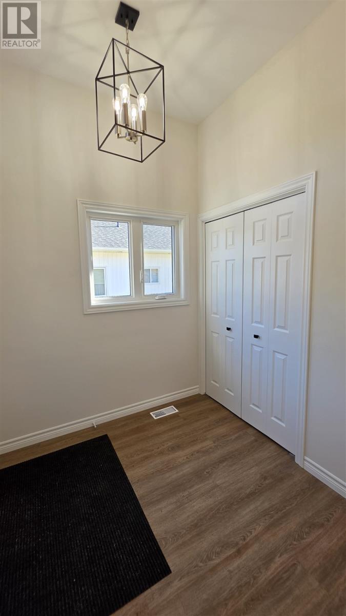 255 East Balfour ST, Sault Ste. Marie — photo 8