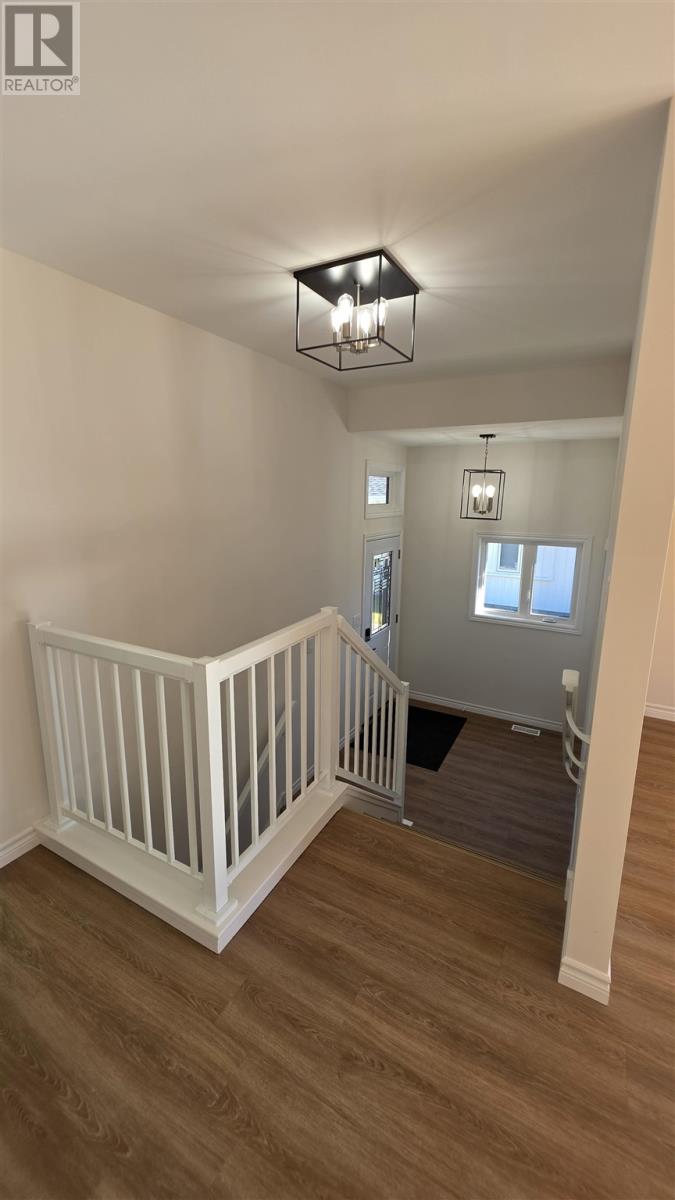 255 East Balfour ST, Sault Ste. Marie — photo 9