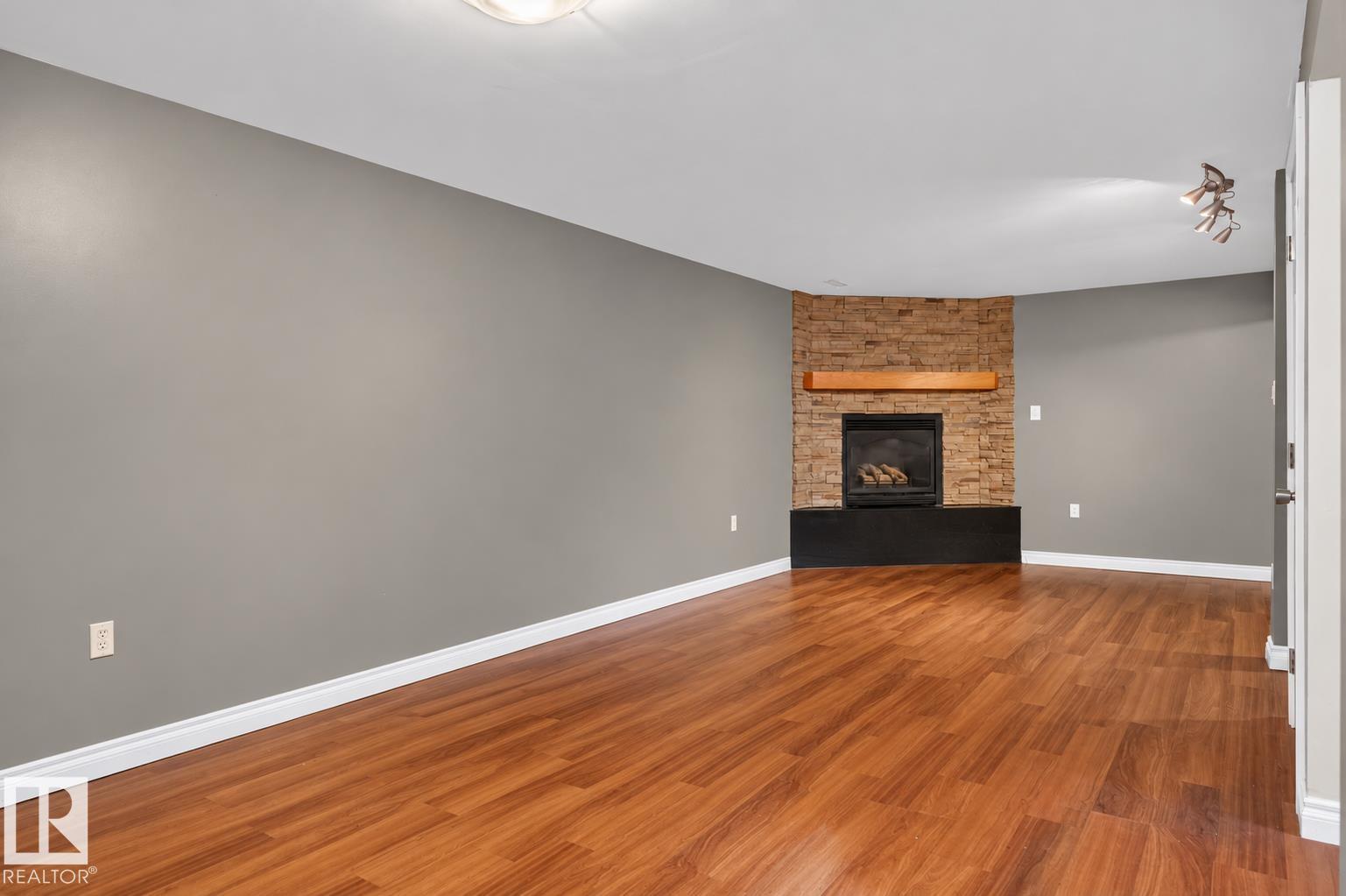 43 Westlake DR, photo 14 of 35