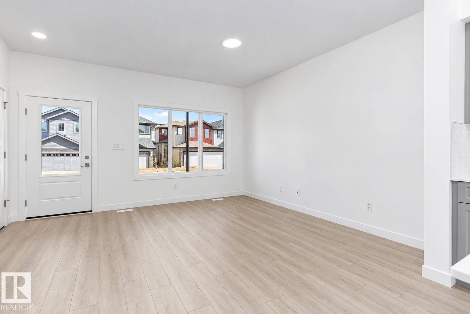 Property photograph 3 for MLS E4514451