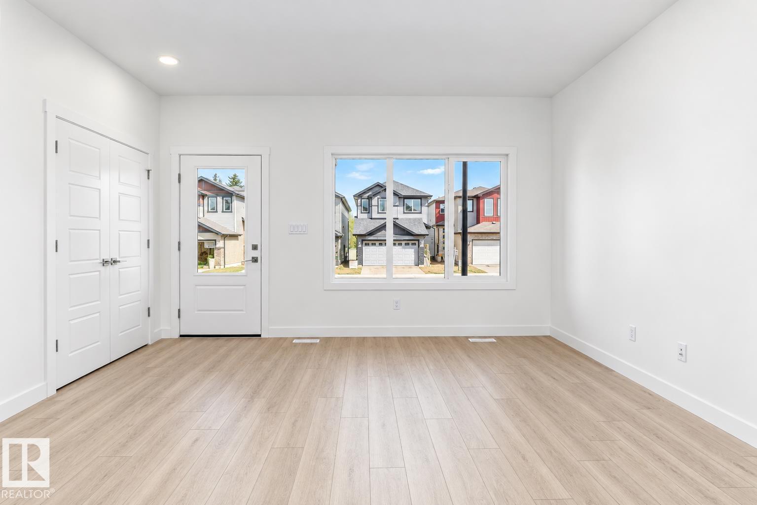 Property photograph 4 for MLS E4514451
