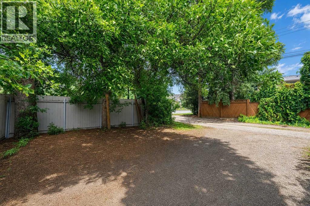 1501 16 Avenue S, photo 23 of 28