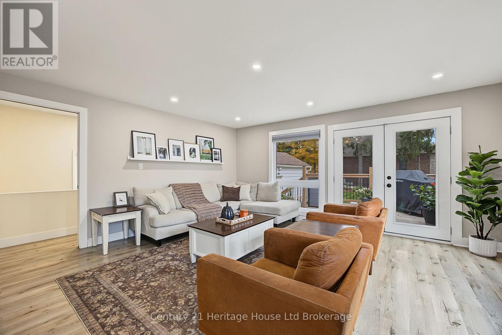 346 GRAHAM STREET, Woodstock (Woodstock - North) — photo 12