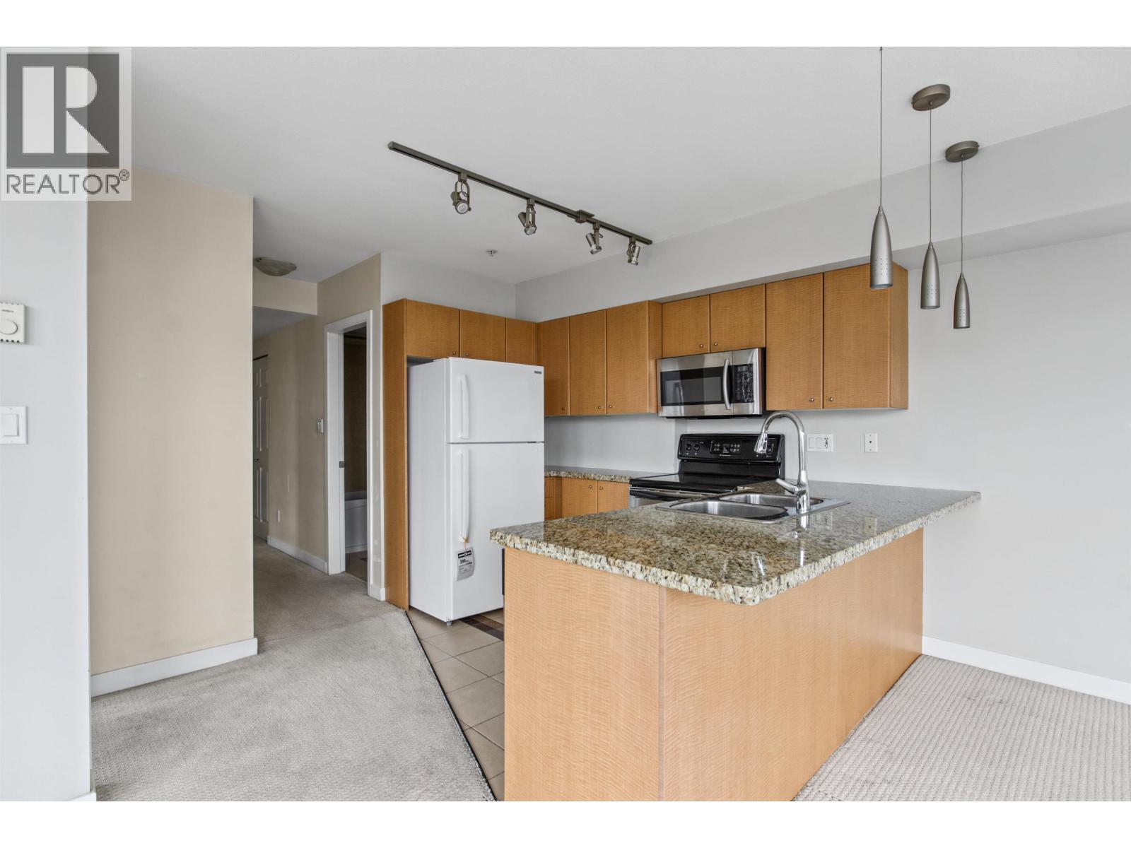 315 702 E King Edward Avenue, Vancouver — photo 13