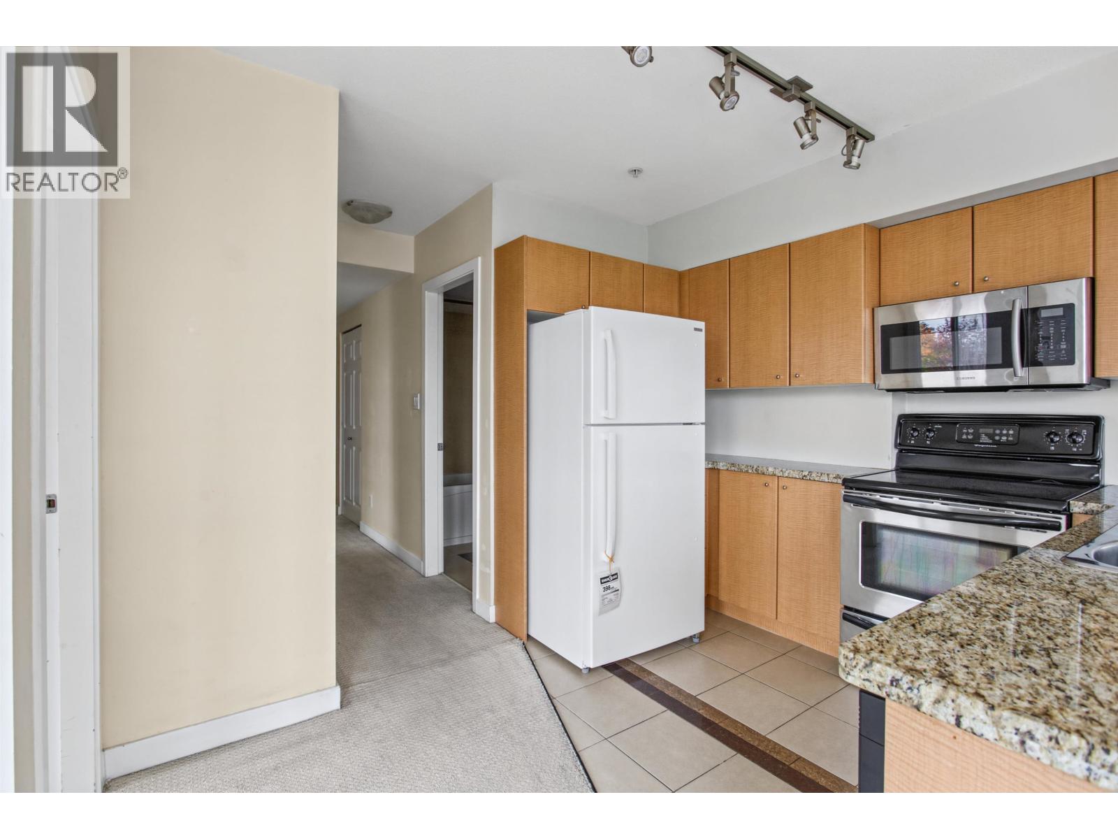 315 702 E King Edward Avenue, Vancouver — photo 17