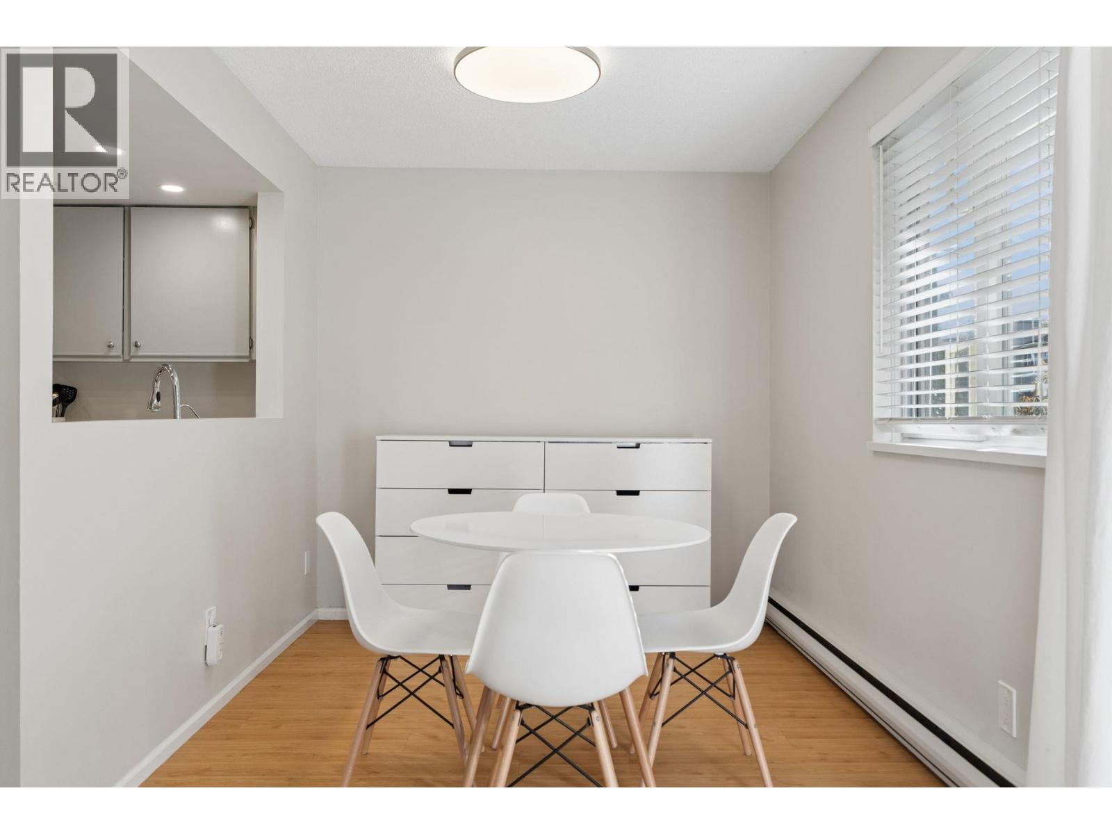 13 1949 W 8th Avenue, Vancouver — photo 8