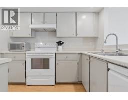 13 1949 8th Avenue, Vancouver, BC V6J1W2 Photo 9