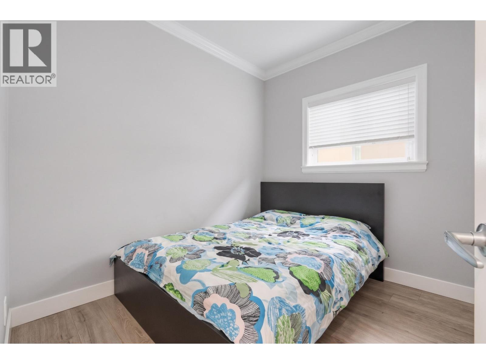 7936 Main Street, Vancouver — photo 11