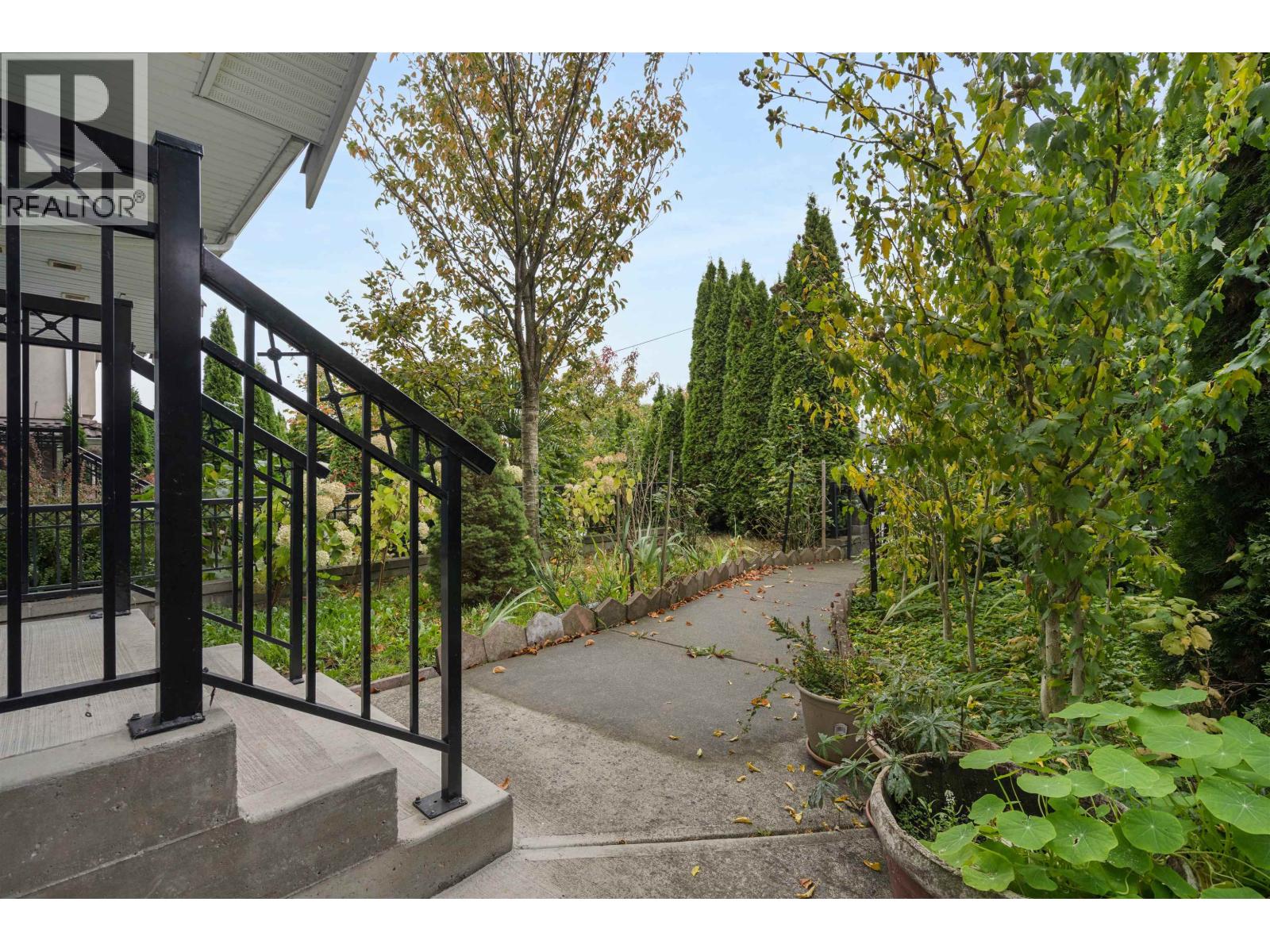 7936 Main Street, Vancouver — photo 2