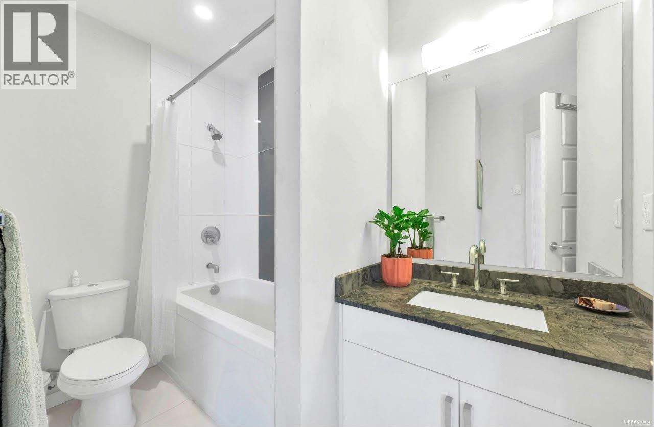 881 Salsbury Drive, Vancouver — photo 14