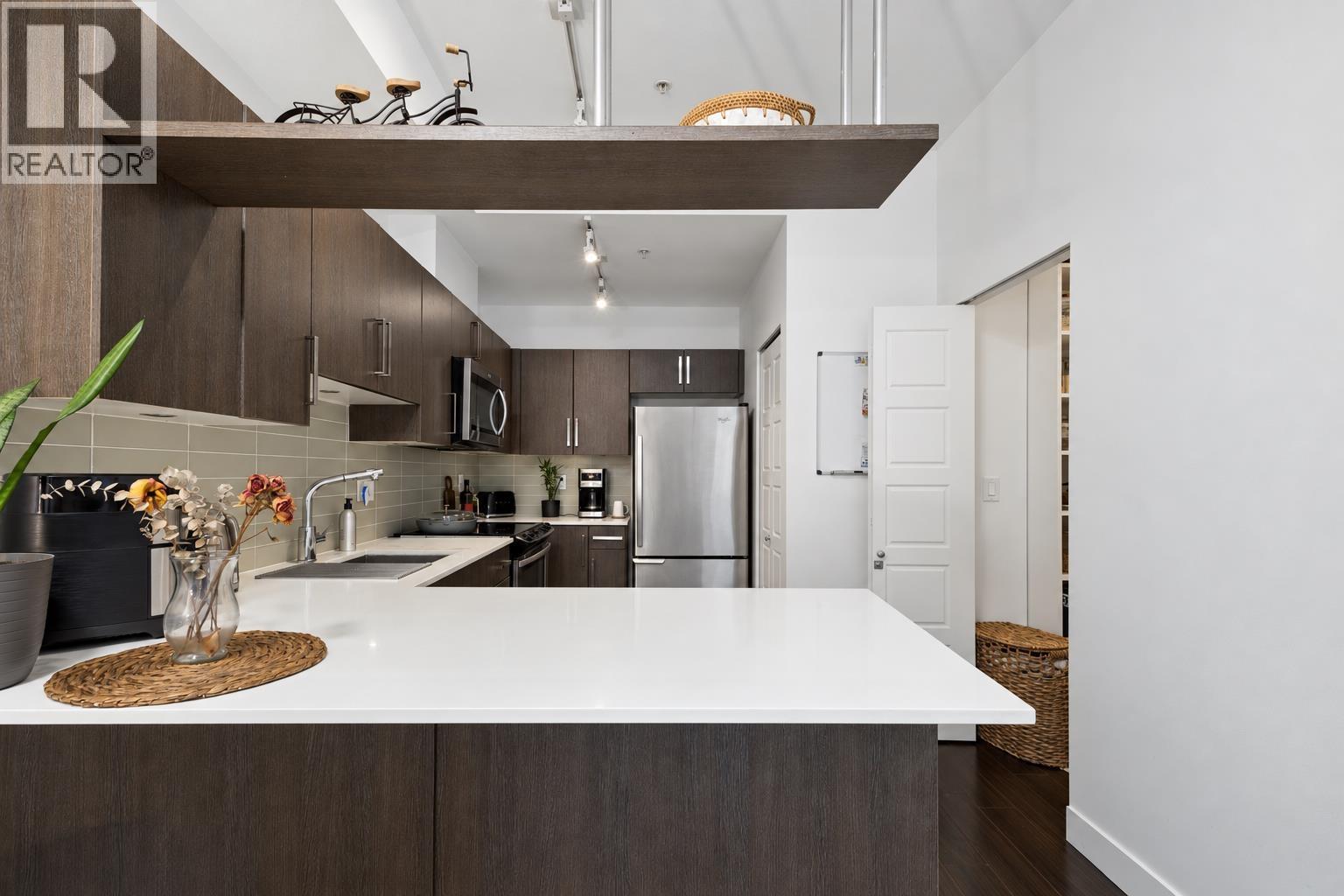 881 Salsbury Drive, Vancouver — photo 8