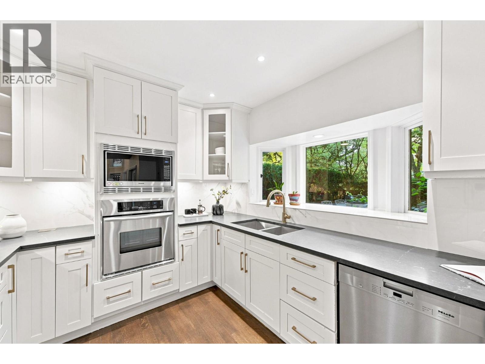 4245 Nautilus Close, Vancouver — photo 10