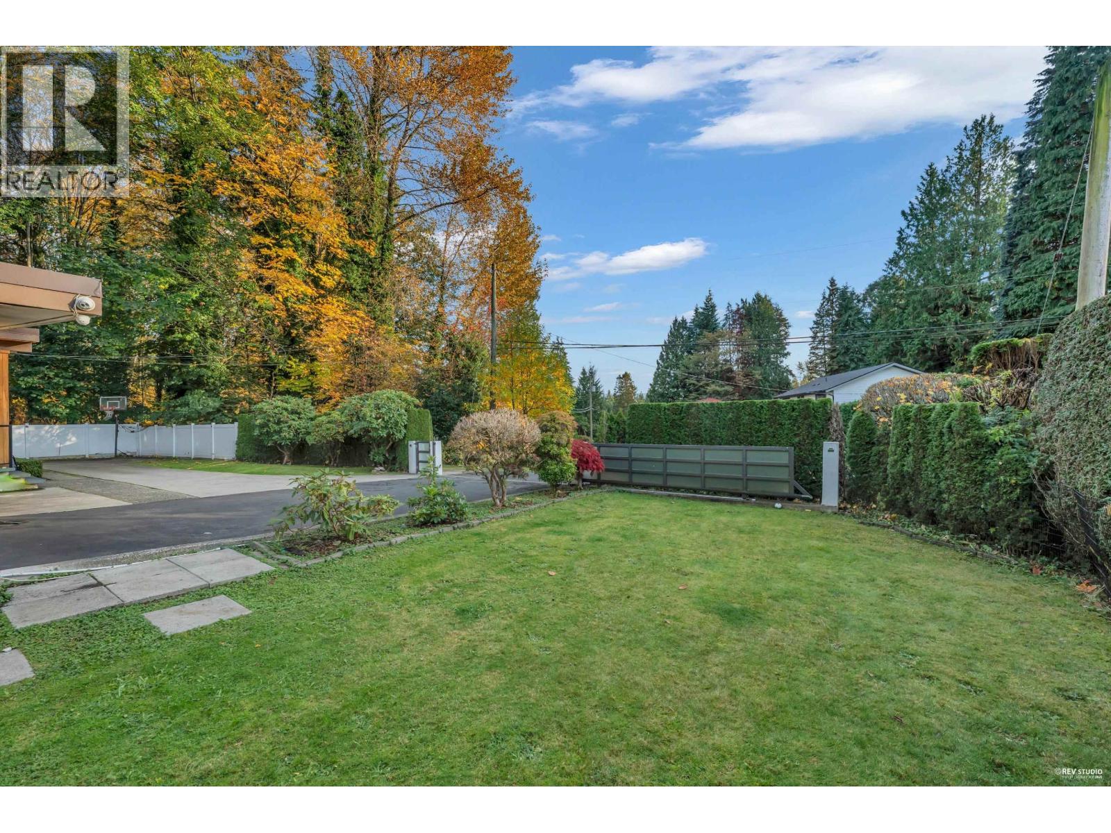 475 Newlands Road, West Vancouver — photo 28