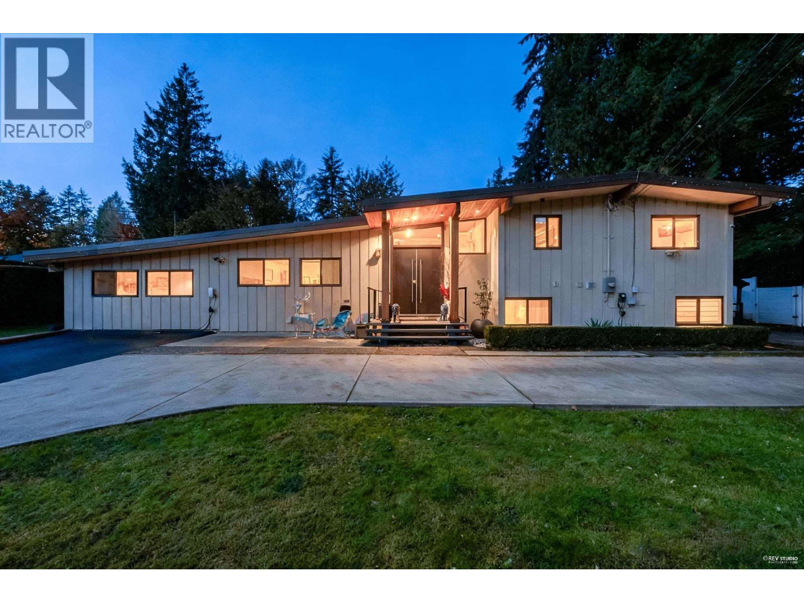 475 Newlands Road, West Vancouver — photo 31