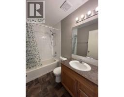 246 Mt Alderson Crescent W, Lethbridge, AB T1K6V8 Photo 10