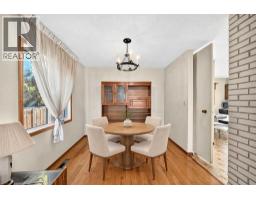 4pc Bathroom - 127 Marwood Circle Ne, Calgary, AB T2A2S1 Photo 15