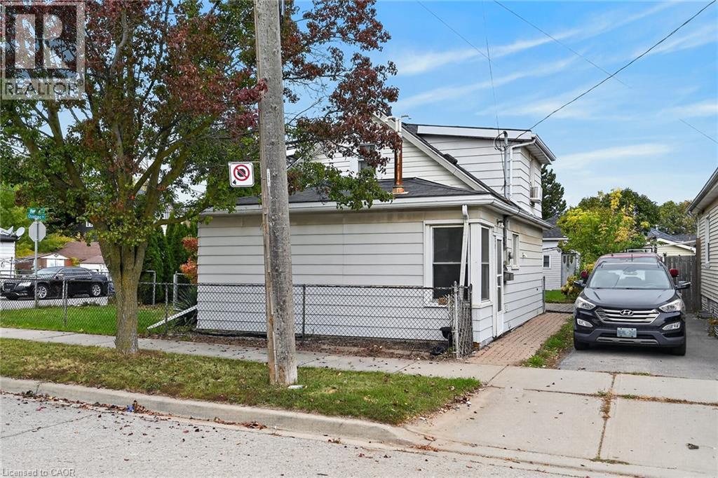 747 RENNIE Street, Hamilton