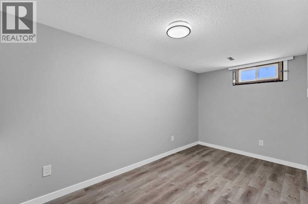 14 Markwick Drive SE, photo 35 of 50