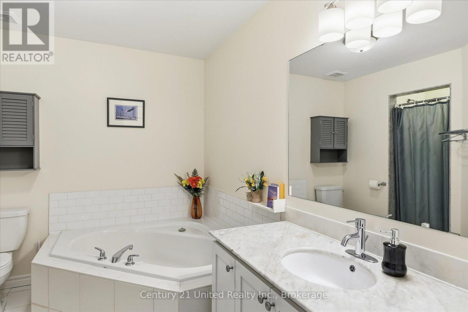 230 Cowling Heights, Peterborough, ON photo 18