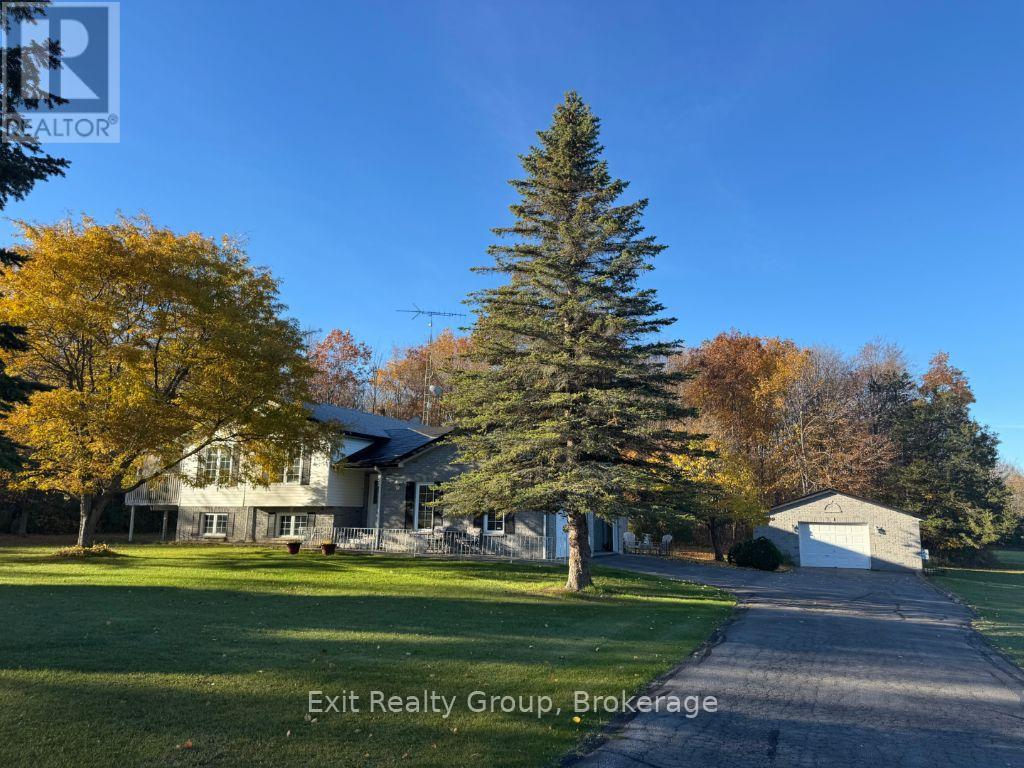 2585 COUNTY RD 2, Prince Edward County (Ameliasburg Ward)