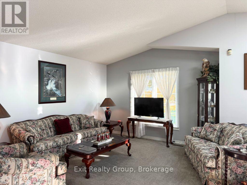 2585 COUNTY RD 2, Prince Edward County (Ameliasburg Ward) — photo 11