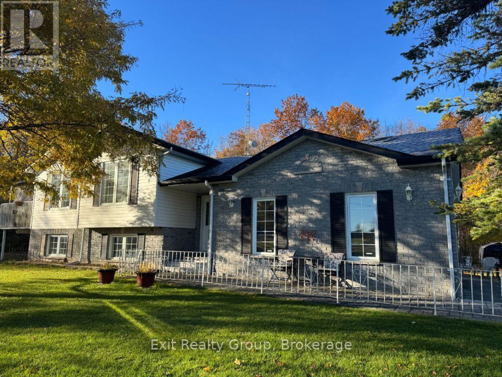 2585 COUNTY RD 2, Prince Edward County (Ameliasburg Ward) — photo 2